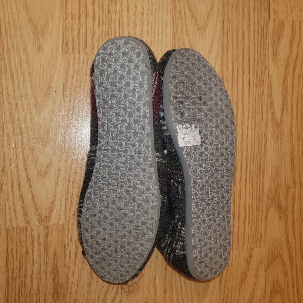 Shoes - Picture 3 of 3